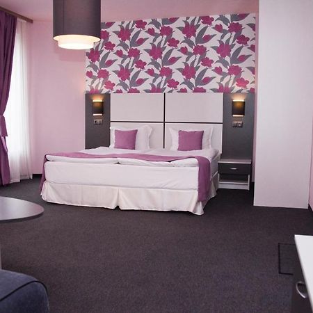 Hotel Gran Via à Burgas Chambre photo