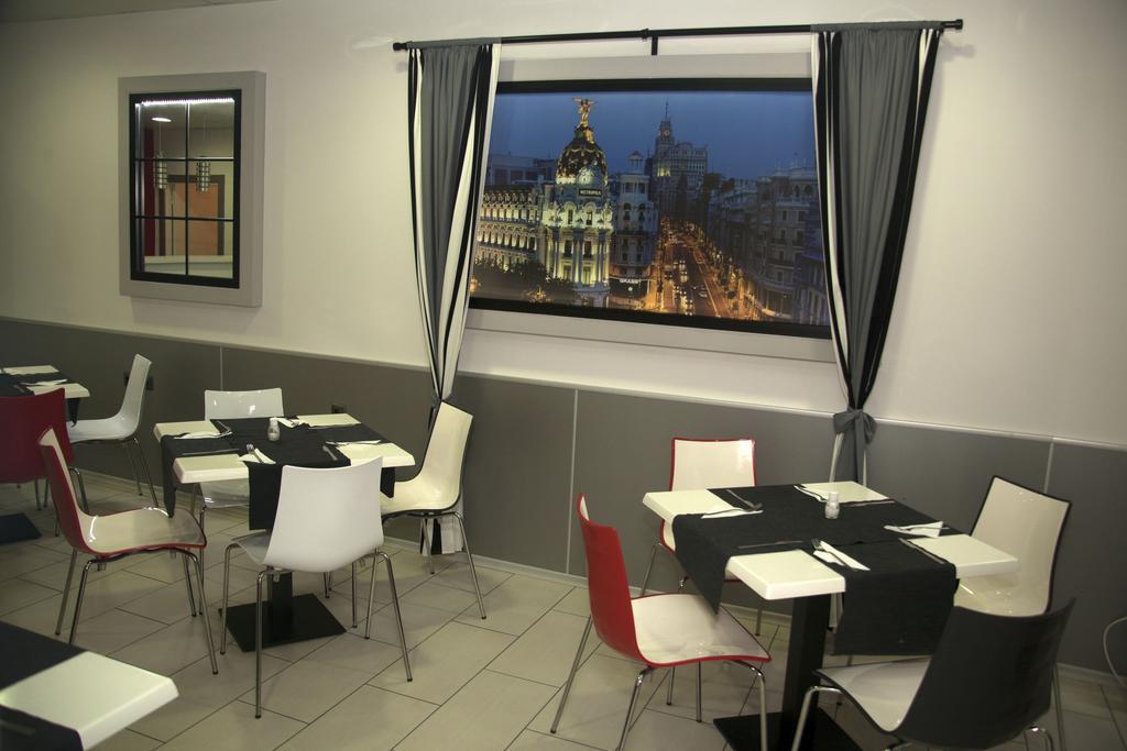 Hotel Gran Via à Burgas Extérieur photo