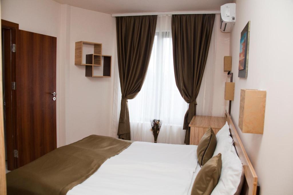 Hotel Gran Via à Burgas Chambre photo