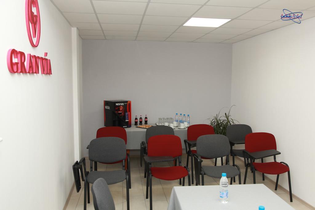 Hotel Gran Via à Burgas Extérieur photo