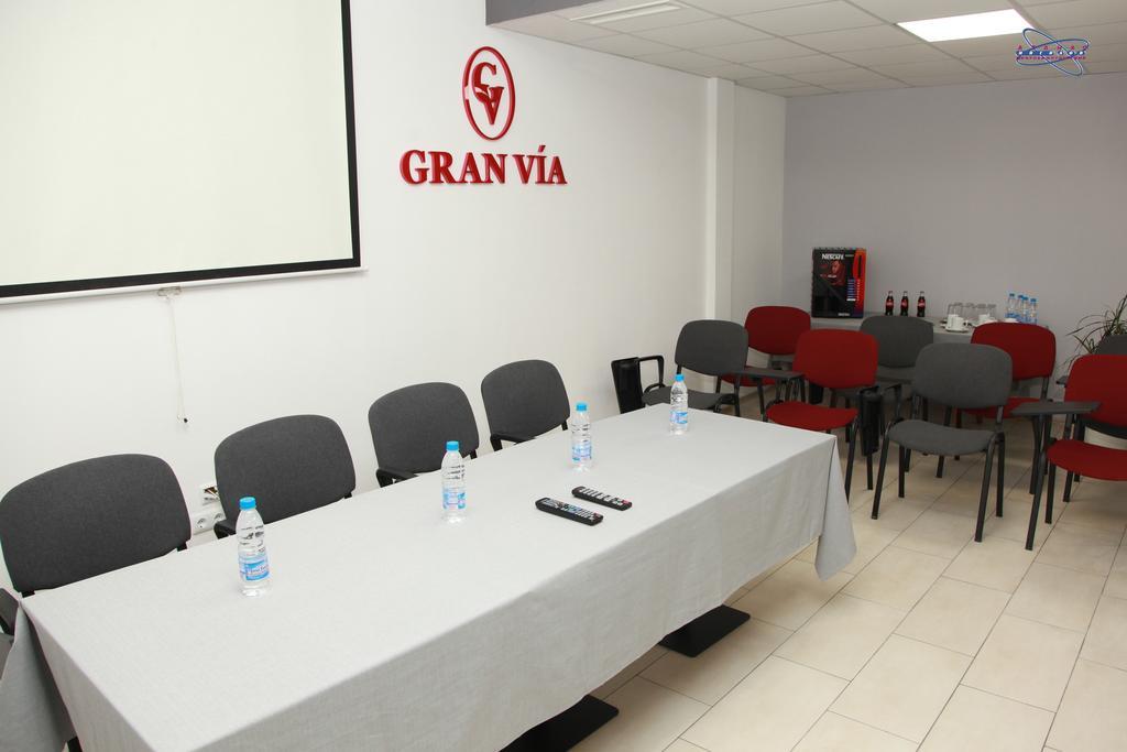 Hotel Gran Via à Burgas Extérieur photo