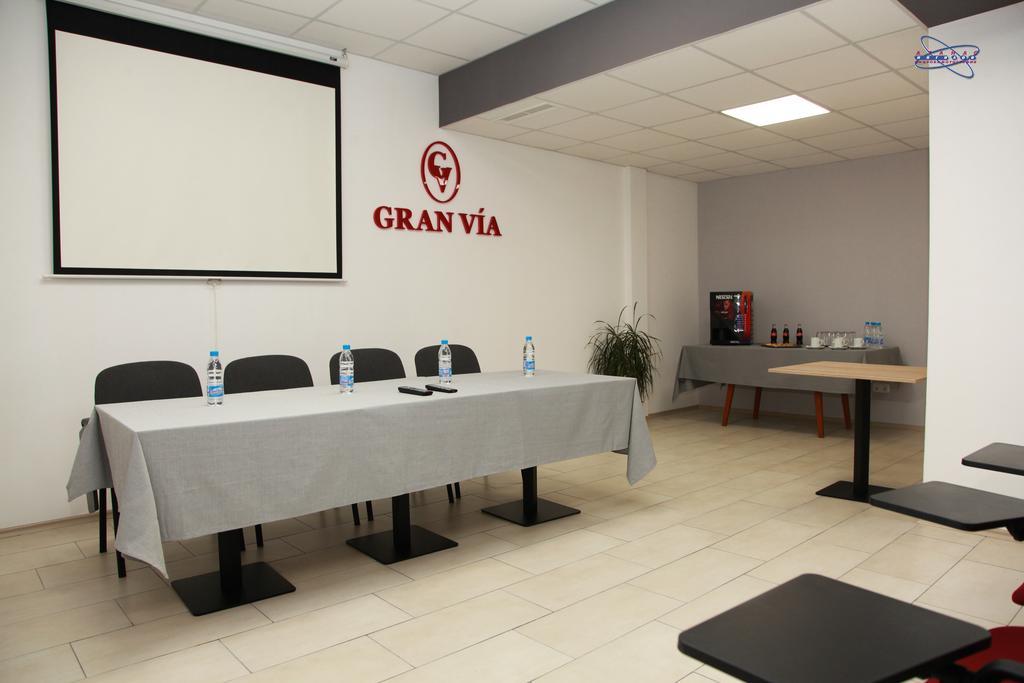 Hotel Gran Via à Burgas Extérieur photo