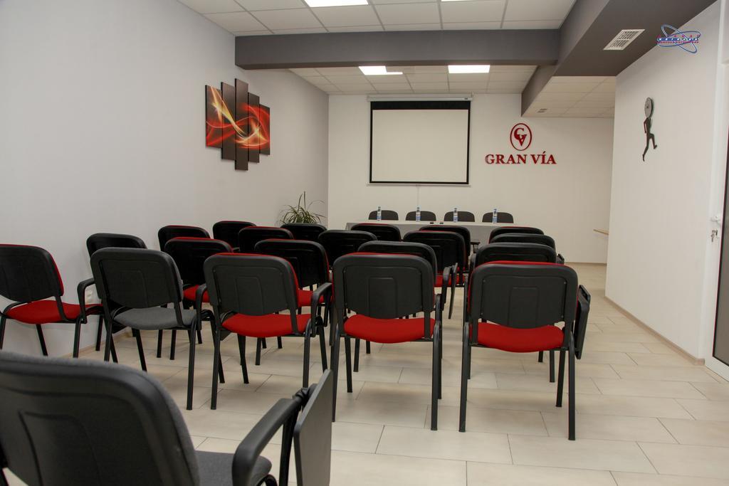 Hotel Gran Via à Burgas Extérieur photo