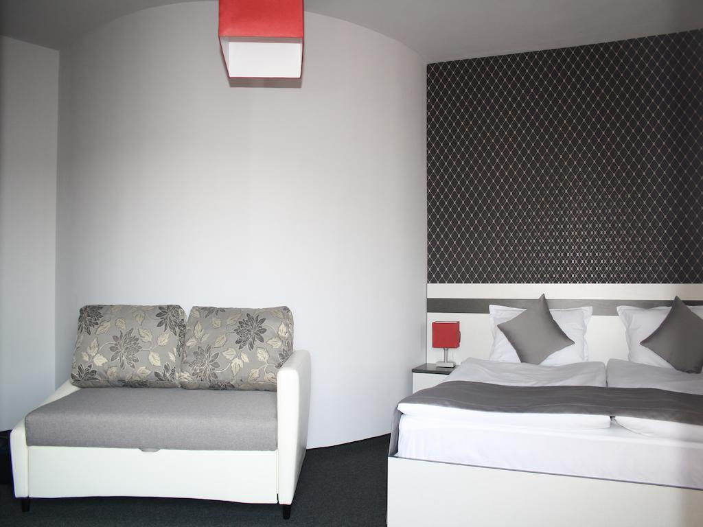 Hotel Gran Via à Burgas Extérieur photo