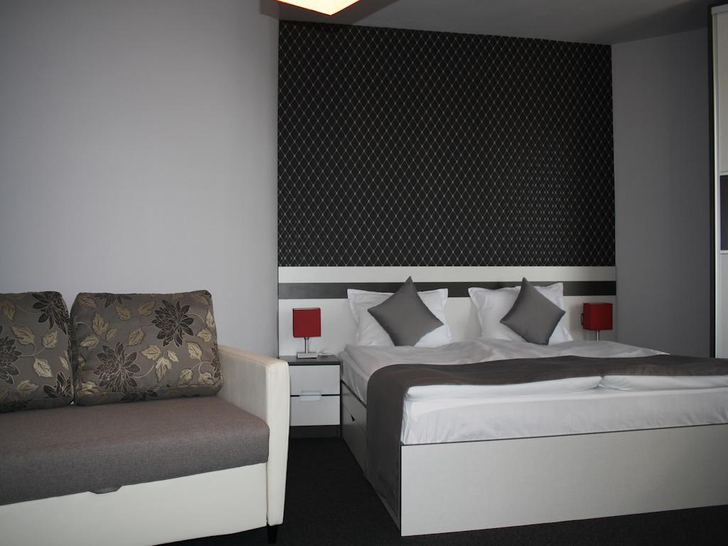 Hotel Gran Via à Burgas Extérieur photo