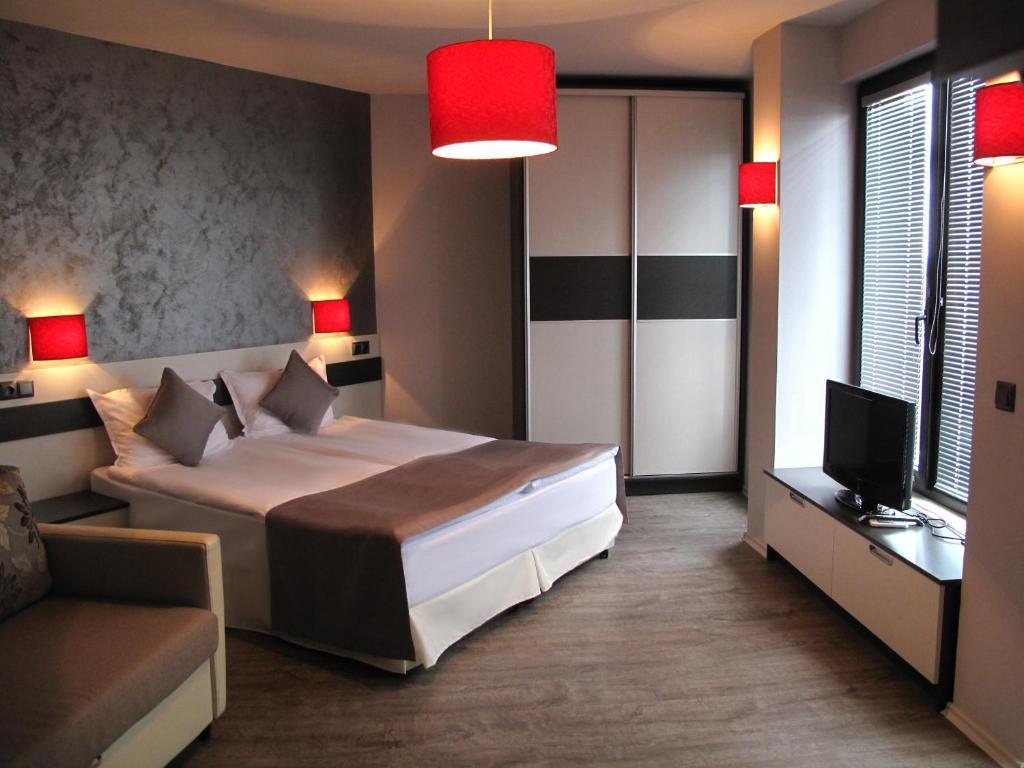 Hotel Gran Via à Burgas Extérieur photo