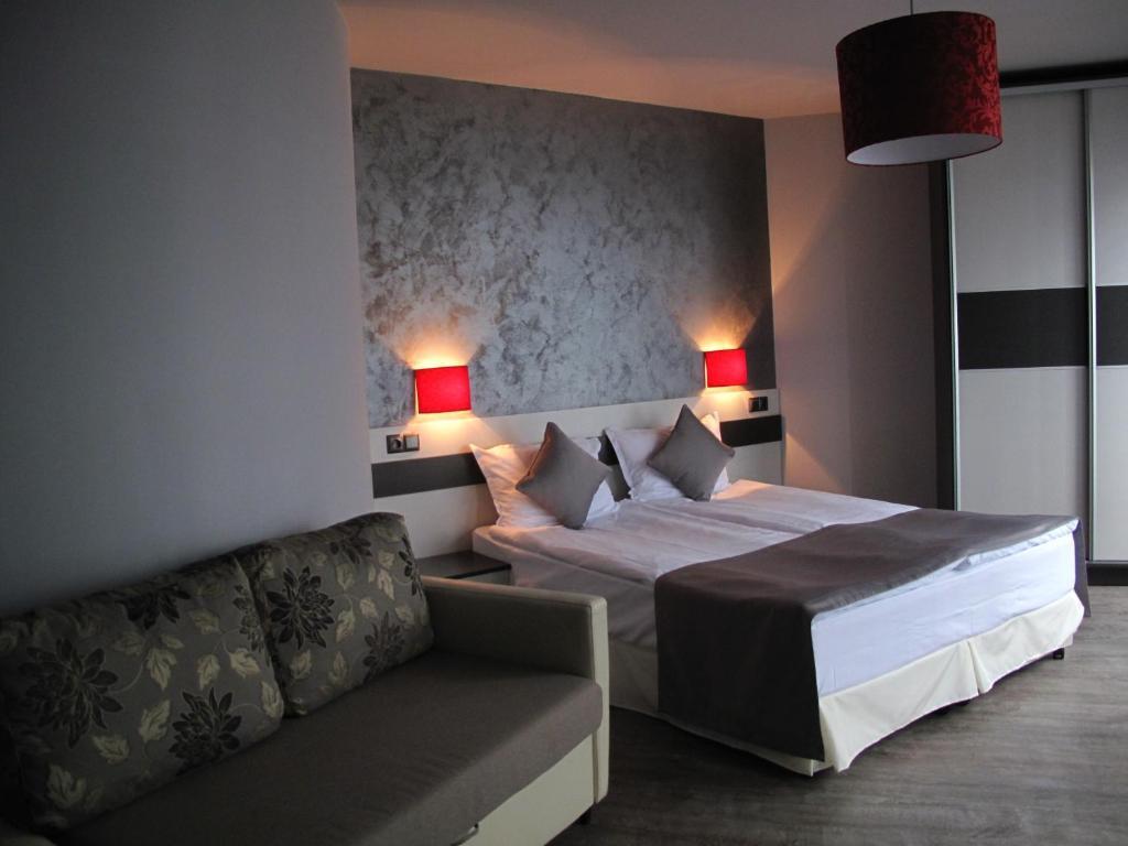 Hotel Gran Via à Burgas Extérieur photo