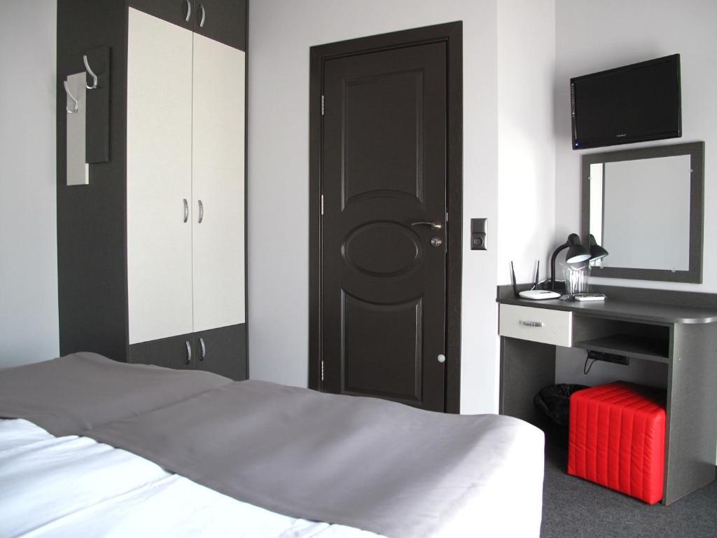 Hotel Gran Via à Burgas Extérieur photo